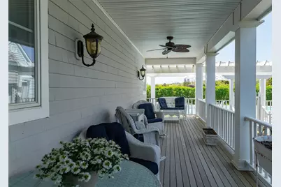 390 Old Montauk Highway, Montauk, NY 11954 - Photo 3