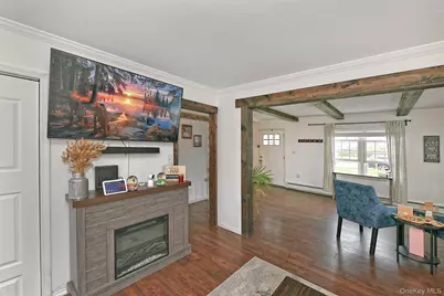 133 Spring Lane, Levittown, NY 11756 - Photo 7