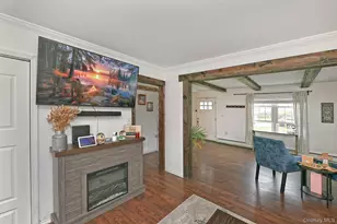 133 Spring Ln, Levittown, NY 11756 - Photo 7