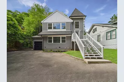 349 E Main Street, Centerport, NY 11721 - Photo 31