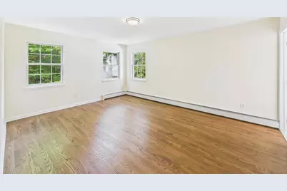 349 E Main Street, Centerport, NY 11721 - Photo 7