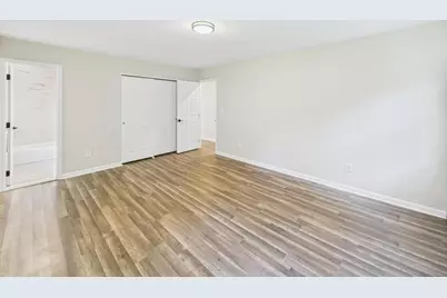 349 E Main Street, Centerport, NY 11721 - Photo 23