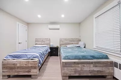 254 Hyatt Avenue, Yonkers, NY 10704 - Photo 13