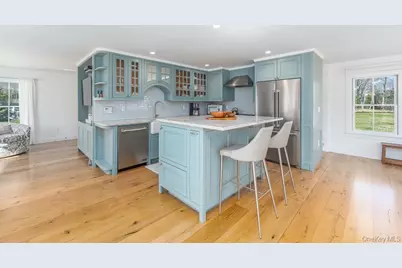 19000 Main Road, Mattituck, NY 11952 - Photo 7