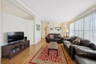 525 Riverleigh Ave, Riverhead, NY 11901 - Photo 13