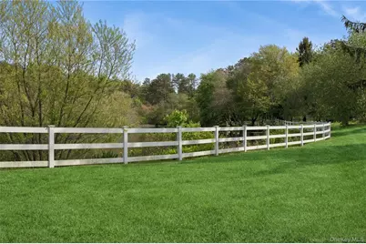 525 Riverleigh Avenue #169, Riverhead, NY 11901 - Photo 17