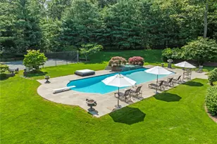 8 Vista Ln, Brookville, NY 11545 - Photo 49