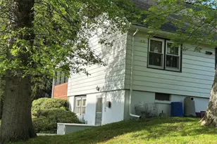 210 Rockland Rd, Pearl River, NY 10965 - Photo 5