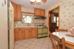 210 Rockland Rd, Pearl River, NY 10965 - Photo 17