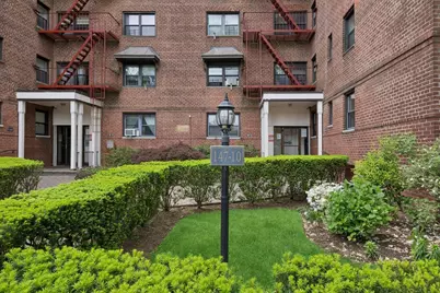 147-10 84 Rd #2 K, Briarwood, NY 11435 - Photo 1