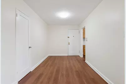 147-10 84 Rd #2 K, Briarwood, NY 11435 - Photo 3