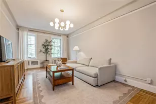 12 Hamilton Pl, Garden City, NY 11530 - Photo 5