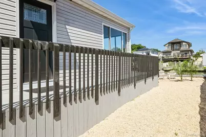 282 S Ketcham Avenue, Amityville, NY 11701 - Photo 5