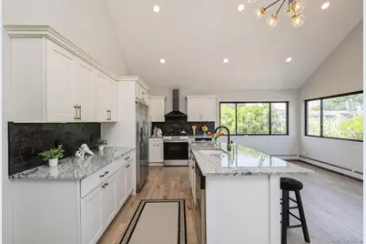 282 S Ketcham Avenue, Amityville, NY 11701 - Photo 19