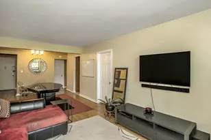 139-15 83 Ave, Briarwood, NY 11435 - Photo 3