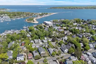 604 Main St, Greenport, NY 11944 - Photo 5