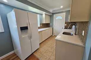 30 Eugene Dr, Kings Park, NY 11754 - Photo 15