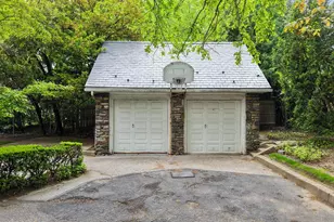 681 W 231st St, Bronx, NY 10463 - Photo 27