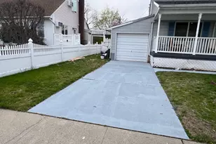 1963 Central Dr N, East Meadow, NY 11554 - Photo 3