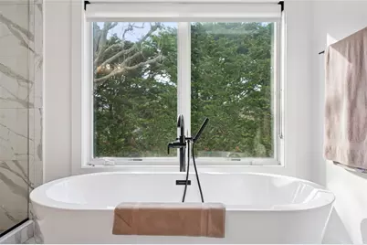 75 Saint Andrews Road, Southampton, NY 11968 - Photo 17