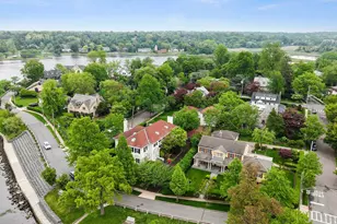 10-08 Shore Rd, Douglaston, NY 11363 - Photo 41