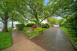 10-08 Shore Rd, Douglaston, NY 11363 - Photo 35