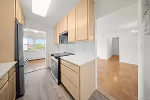 90 S Park Ave, Rockville Centre, NY 11570 - Photo 11