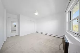 90 S Park Ave, Rockville Centre, NY 11570 - Photo 17