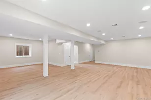 26 Pine Tree Rd, Southampton, NY 11968 - Photo 21