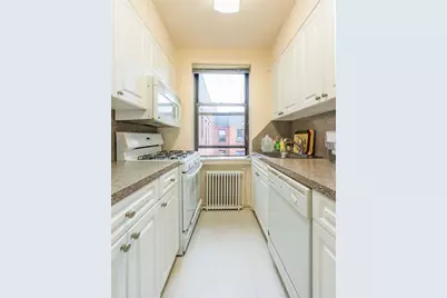 215-43 48 Avenue #3A, Bayside, NY 11364 - Photo 11