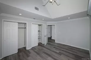 01 Overlook Dr, Farmingville, NY 11738 - Photo 9