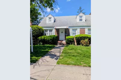 13 Surrey Lane, New Hyde Park, NY 11040 - Photo 1