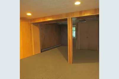 13 Surrey Lane, New Hyde Park, NY 11040 - Photo 11