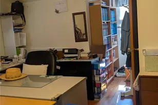 13 Surrey Ln, New Hyde Park, NY 11040 - Photo 9