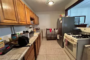 556 Van Cortlandt Park Ave, Yonkers, NY 10705 - Photo 5