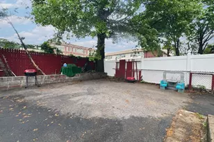 556 Van Cortlandt Park Ave, Yonkers, NY 10705 - Photo 15