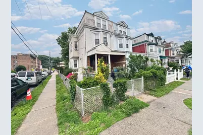 556 Van Cortlandt Park Avenue, Yonkers, NY 10705 - Photo 1