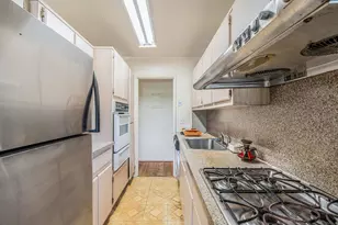 190 W Merrick Rd, Freeport, NY 11520 - Photo 9