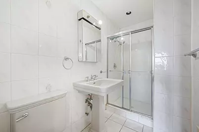 190 W Merrick Road #4E, Freeport, NY 11520 - Photo 13