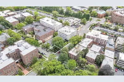 19 Barstow Road #G, Great Neck, NY 11021 - Photo 3