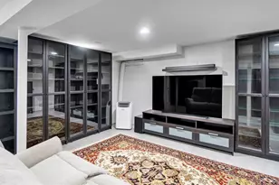 19 Barstow Rd, Great Neck, NY 11021 - Photo 29