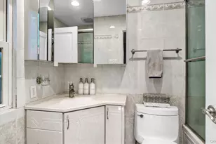 19 Barstow Rd, Great Neck, NY 11021 - Photo 25