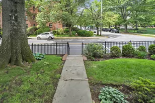 19 Barstow Rd, Great Neck, NY 11021 - Photo 5