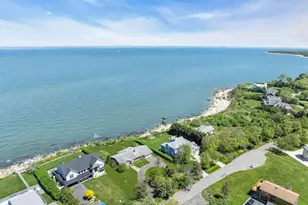 2100 Sound Dr, Greenport, NY 11944 - Photo 17