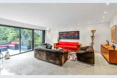 112 Scudders Lane, Glenwood Landing, NY 11547 - Photo 7