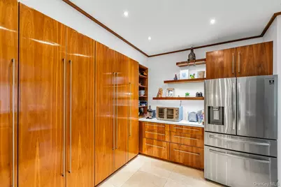 112 Scudders Lane, Glenwood Landing, NY 11547 - Photo 13