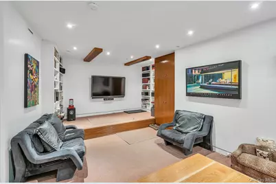 112 Scudders Lane, Glenwood Landing, NY 11547 - Photo 25