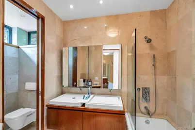 112 Scudders Lane, Glenwood Landing, NY 11547 - Photo 15