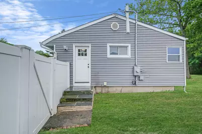 213 Stuyvesant Drive, Selden, NY 11784 - Photo 25