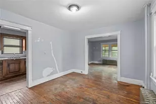 137 North St, Newburgh, NY 12550 - Photo 5